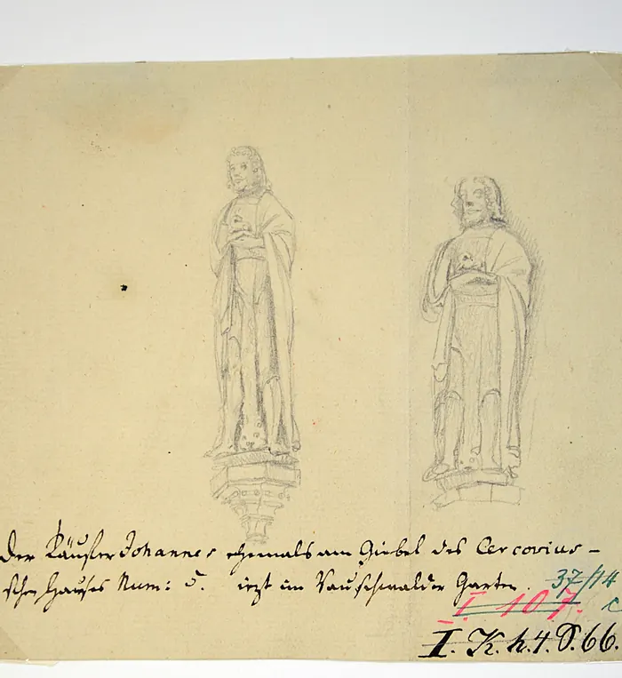 Disegno a matita del 1766: due delle statue del frontone, sotto una nota scritta a mano.